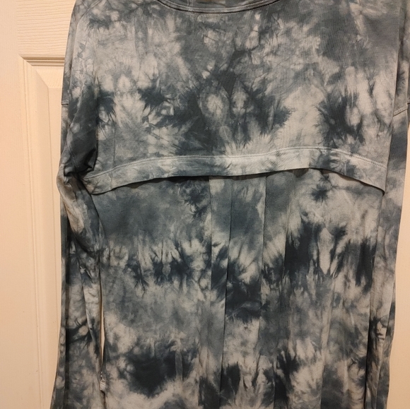 Calvin Klein Performance Stretch Ladies Long Sleeve Top sized Medium - Picture 2 of 6